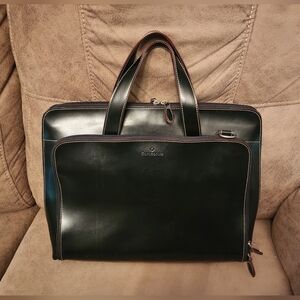 Samsonite Black Professional Briefcase with Durable Design